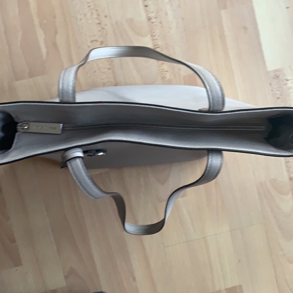 Michael Kors handbag - Picture 4 of 5